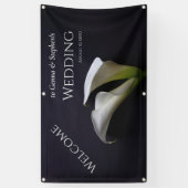 Calla's op een donkere achtergrond spandoek (Verticaal)