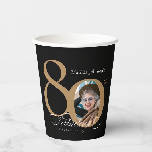 Calligrafie 80th Birthday Elegant Gold Black Photo Papieren Bekers (Voorkant)