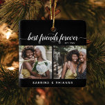 Calligrafie Best Friends Forever 4 Foto Collage Keramisch Ornament<br><div class="desc">Breng je bestiedendag en haar thuis in de war met deze prachtige, dubbelzijdige fotokleurnament voor 'beste vrienden voor eeuwig'. Met een zwarte achtergrond, die kan worden gewijzigd in elke kleur, 4 vierkante afbeeldingen die gemakkelijk kunnen worden gedownload van uw computer of telefoon, handgeschreven tekst van het calligrafische script 'beste vrienden...</div>