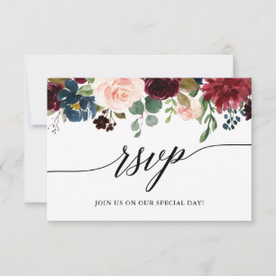 Calligrafie Burgundy Blue Floral Wedding RSVP Kaartje
