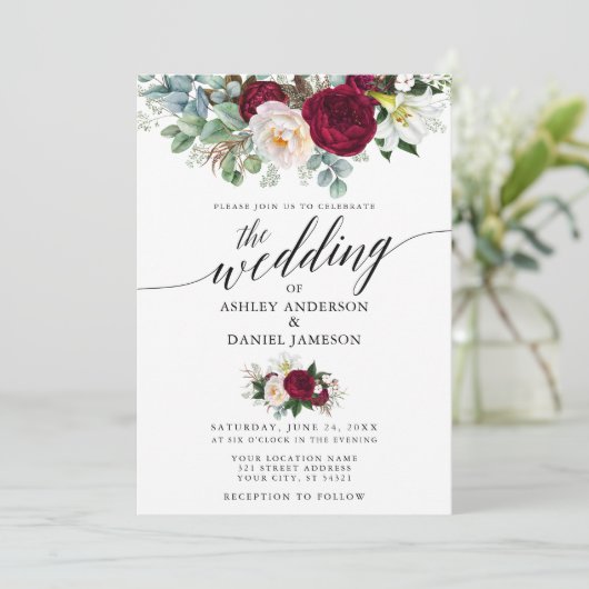 Calligrafie Burgundy Floral Greenery Wedding W Kaart (Staand voorkant)