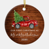 Calligrafie de heer Mrs First Kerstwood Truck Keramisch Ornament (Voorkant)