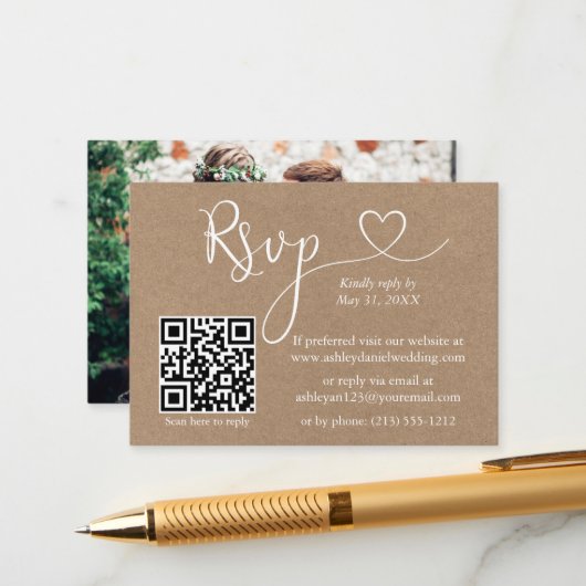 Calligrafie Harde QR Foto Kraft Wedding RSVP Informatiekaartje (Voorkant / Achterkant in situ)