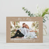 Calligrafie Heart Mr. en Mrs Kraft Wedding Foto Bedankkaart (Staand voorkant)