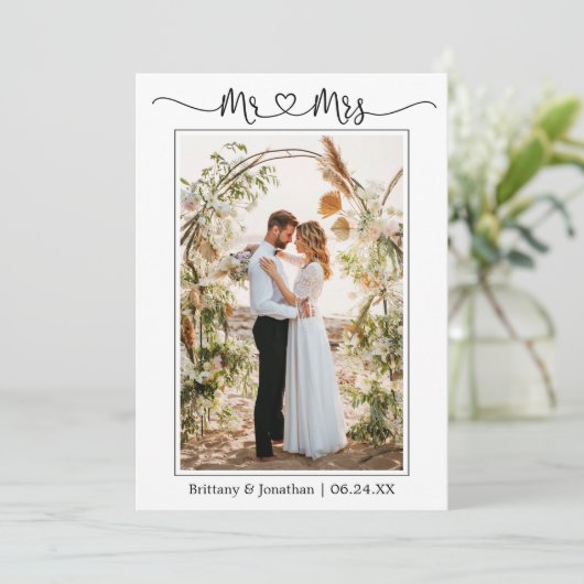 Calligrafie Heart Mr. en Mrs Wedding Photo Bedankkaart (Staand voorkant)