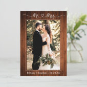 Calligrafie Heart Mr. en Mrs Wood Wedding Photo Bedankkaart (Staand voorkant)