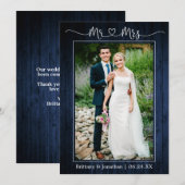 Calligrafie Heart Mr. Mrs Blue Wood Wedding Photo Bedankkaart (Voorkant / Achterkant)