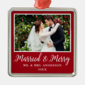 Calligrafie Manuscript Red Married en Merry Metalen Ornament (Voorkant)