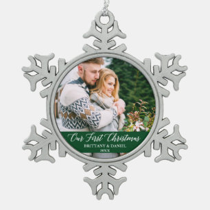 Calligrafie Ons eerste kerstpaar Foto groen Tin Sneeuwvlok Ornament