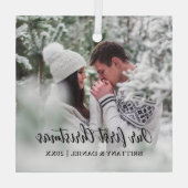 Calligrafie Onze eerste kerstfeestelijke foto Glas Ornament (Achterkant)