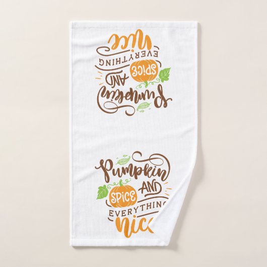 Calligrafie Pumpkin Spice en alles Nice Bad Handdoek (Handdoek)