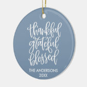 Calligrafie Thankful Grateful Bless Dusty Blue Keramisch Ornament (Links)