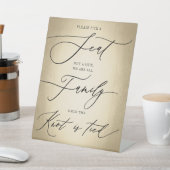 Calligrafiescript Gold Pick A Seat Weddenschap Reclamebord Met Voetstuk (Insitu)