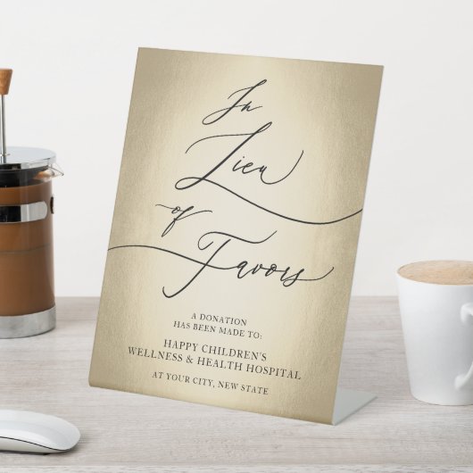 Calligrafiescript in plaats van voetballingbordje reclamebord met voetstuk (Insitu)