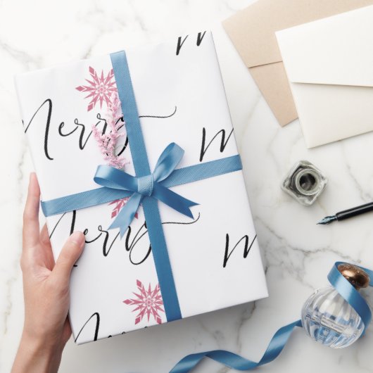 Calligrafische roze glitter Snowflakes kerst Cadeaupapier (Geschenken)