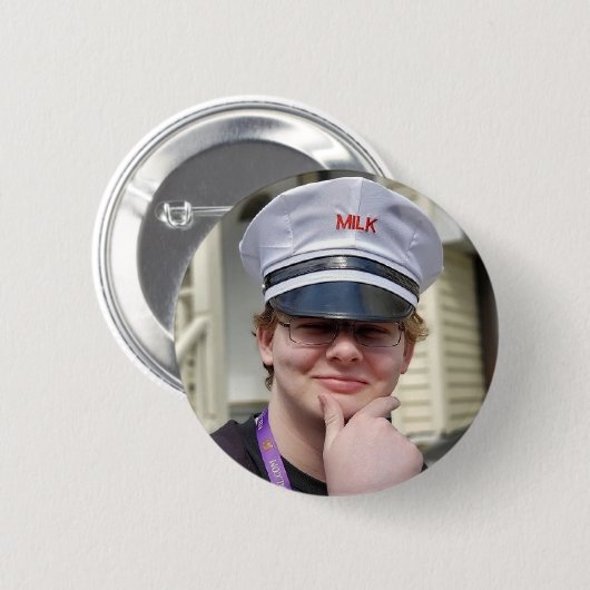 CallMeCarson Milkman Pin Ronde Button 5,7 Cm (Voorkant /achterkant)