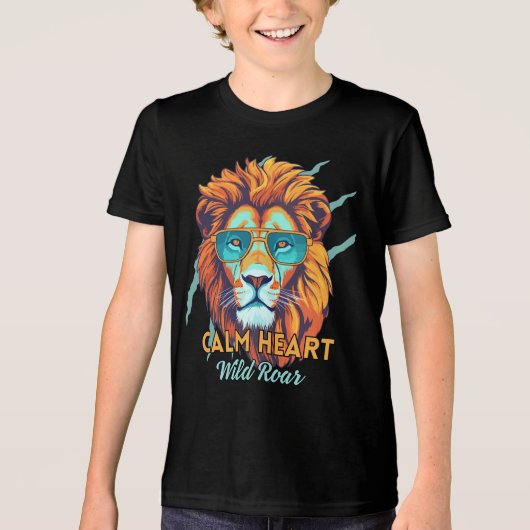 Calm Heart, Wild Roar – Lion Energy Motivational T Tri-Blend Shirt (Voorkant)