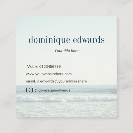 Calm Ocean Wave Beach Scene Modern Monogram Vierkante Visitekaartje (Achterkant)