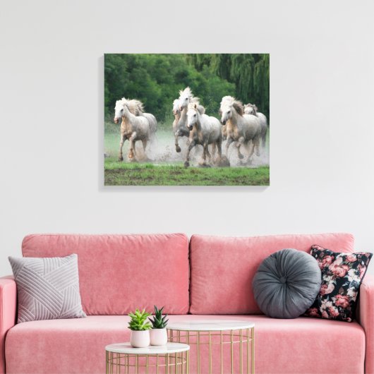 Camargue-paarden die in water lopen canvas afdruk (Insitu (Woonkamer))