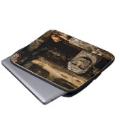 Cambodia Smiling Stone Totem Laptop Sleeve (Voorkant onderkant)