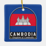 Cambodjaans vlaggenembleem noodlijdende Vintage Keramisch Ornament<br><div class="desc">Cambodja in nood embleem met de vlag en het wapen.</div>