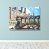 Cambridge Bridge of Sighs uitzicht canvas print (Insitu (Houten vloer))