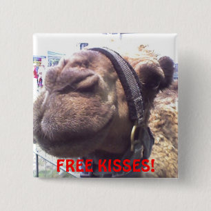 Camel Kisses Vierkante Button 5,1 Cm