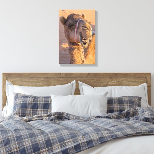 Camel met een grappige gezichtsuitdrukking canvas afdruk (Insitu (Slaapkamer))