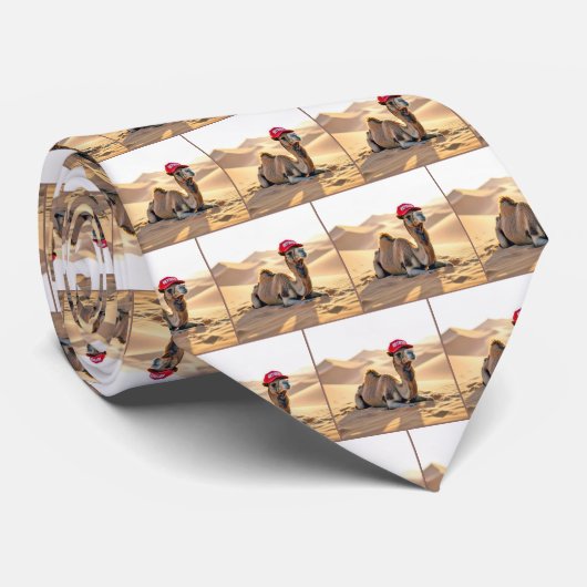 Camel Wearing a Red Retired Cap Stropdas (Opgerold)