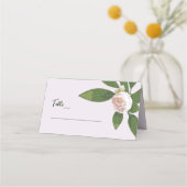 Camelia en groen: een eenvoudige elegante bruiloft plaatskaartje (Voorkant)