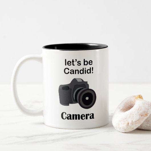 Camera Candid Fotograaf Tweekleurige Koffiemok (Met donut)