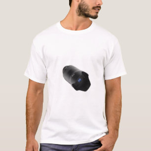 Camera lens wit T-shirt