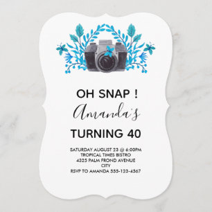 Camera met blauwe bladeren en vlinders van zaterda kaart