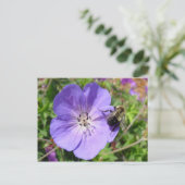 Camera Shy Bumble Bee Briefkaart (Staand voorkant)