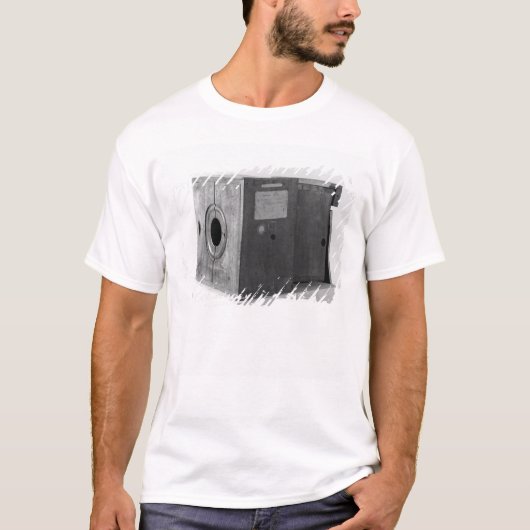 Camera van Joseph Nicephore Niepce, c.1816-22 T-shirt (Voorkant)