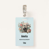 Camera with Flowers Retro Pastel Image Badge (Achterkant met clip)
