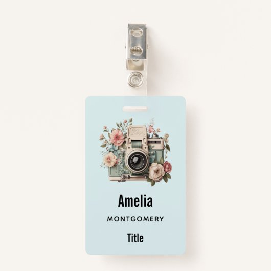 Camera with Flowers Retro Pastel Image Badge (Voorkant met clip)