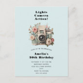 Camera with Flowers Retro Pastel Image Birthday Uitnodiging Briefkaart (Voorkant)
