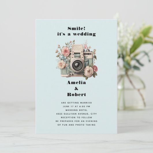 Camera with Flowers Retro Pastel Image Wedding Kaart (Staand voorkant)