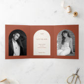 Camila Rust Arch Modern Wedding Save the Date Drieluik Aankondiging (Binnen)