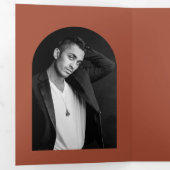 Camila Rust Arch Modern Wedding Save the Date Drieluik Aankondiging (Binnenzijde eerst)