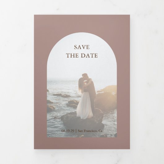 Camila Taupe Arch Modern Wedding Save the Date Drieluik Aankondiging (Cover)