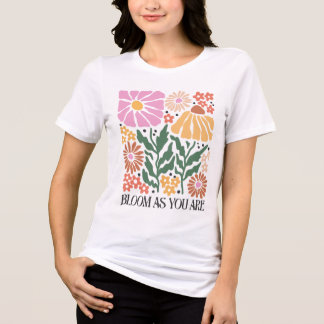 Camiseta floral retro bohemia- Bloom As You Are Tri-Blend Shirt