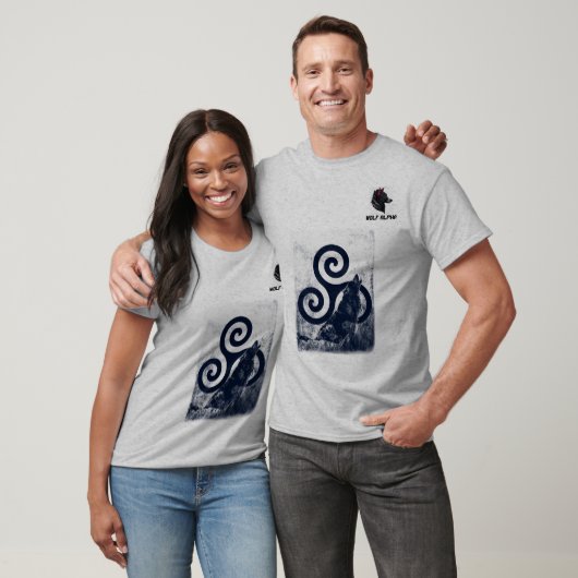 Camiseta Wolf Alpha, Cinza T-shirt (Unisex)