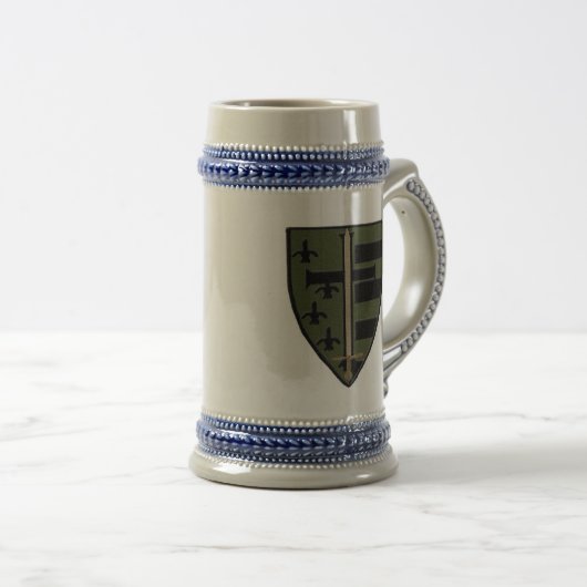 Camo Crest Beer Stein Bierpul (Voorkant rechts)