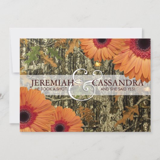 Camo en Oranje Daises Wedding Invitation Kaart (Voorkant)