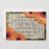 Camo en Oranje Daises Wedding Invitation Kaart (Achterkant)