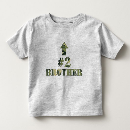 Camo Middle Brother shirt / Ik ben de #2 broeder (Voorkant)