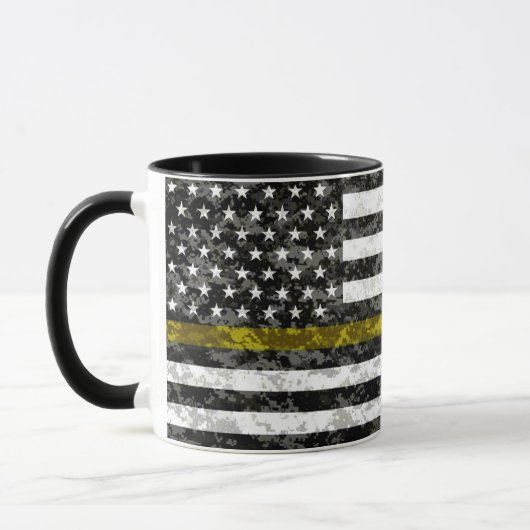 Camo Thin Yellow Line Flag Mok (Links)