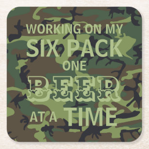 Camo werkt aan mijn sixpack kartonnen onderzetters